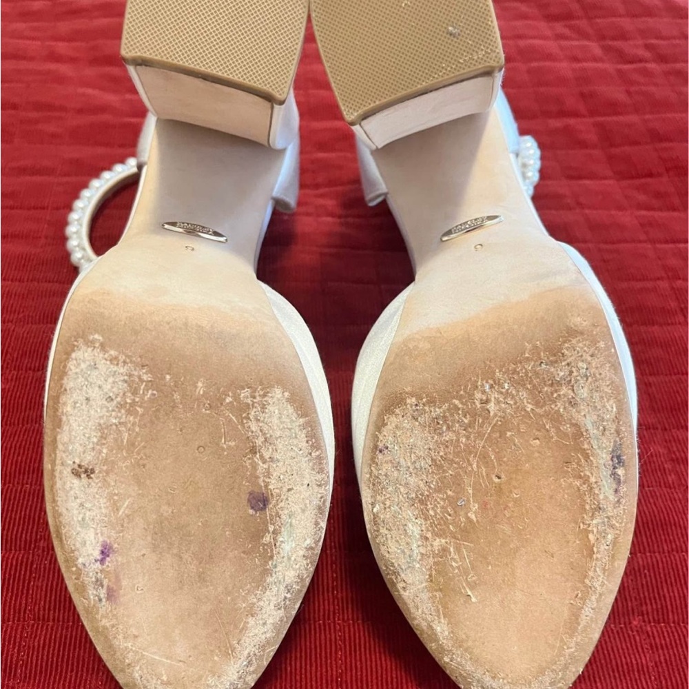 White Pearl Wedding Heels Badgley Mischka Platforms Size 9 - Picture 5 of 6